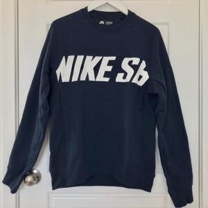 NIKE SB premium Navy Blue Crew Neck Sweatshirt Mens Size Medium